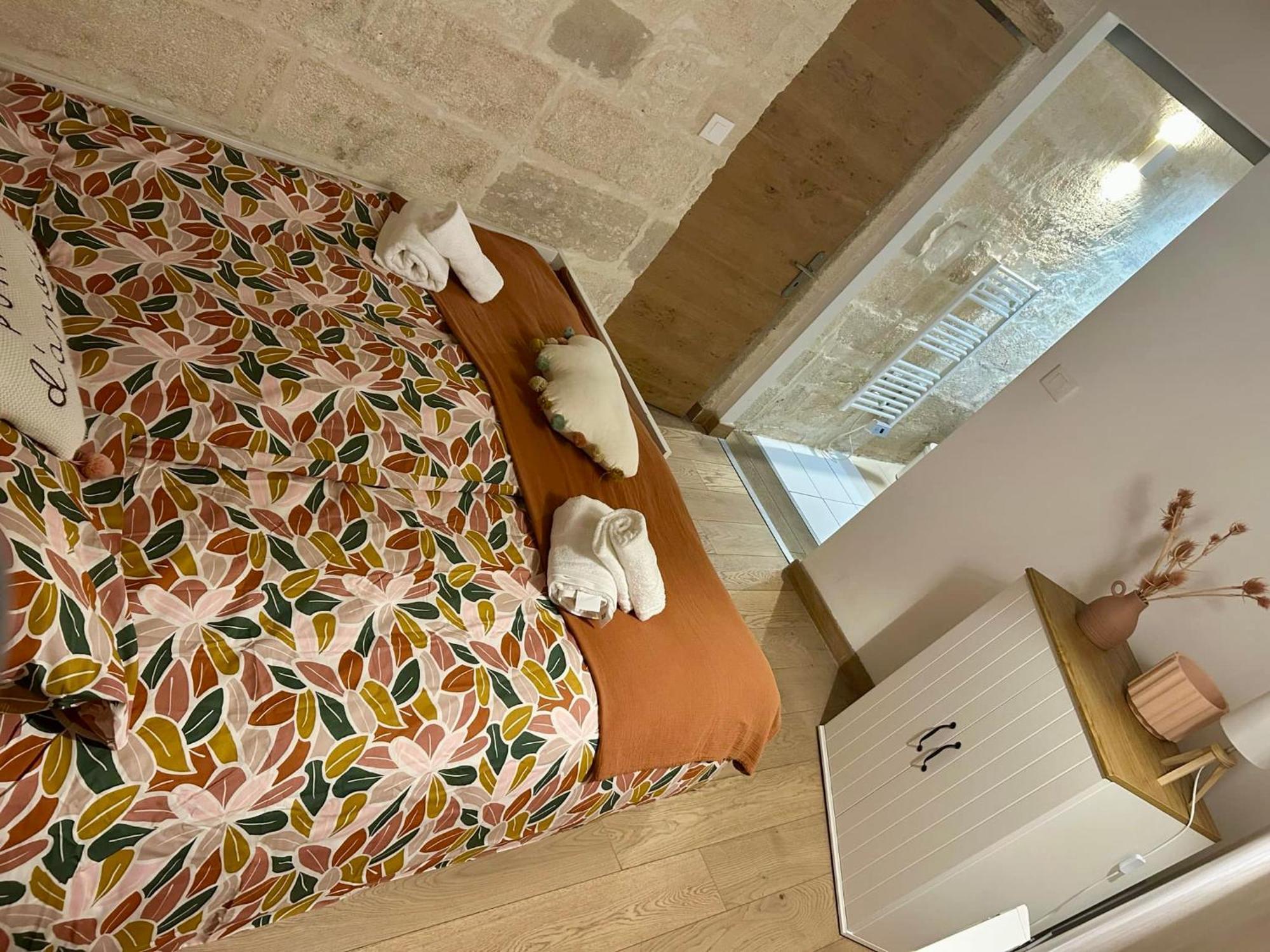 Centre Historique Et Ambiance Pittoresque Villeneuve-les-Avignon Bagian luar foto